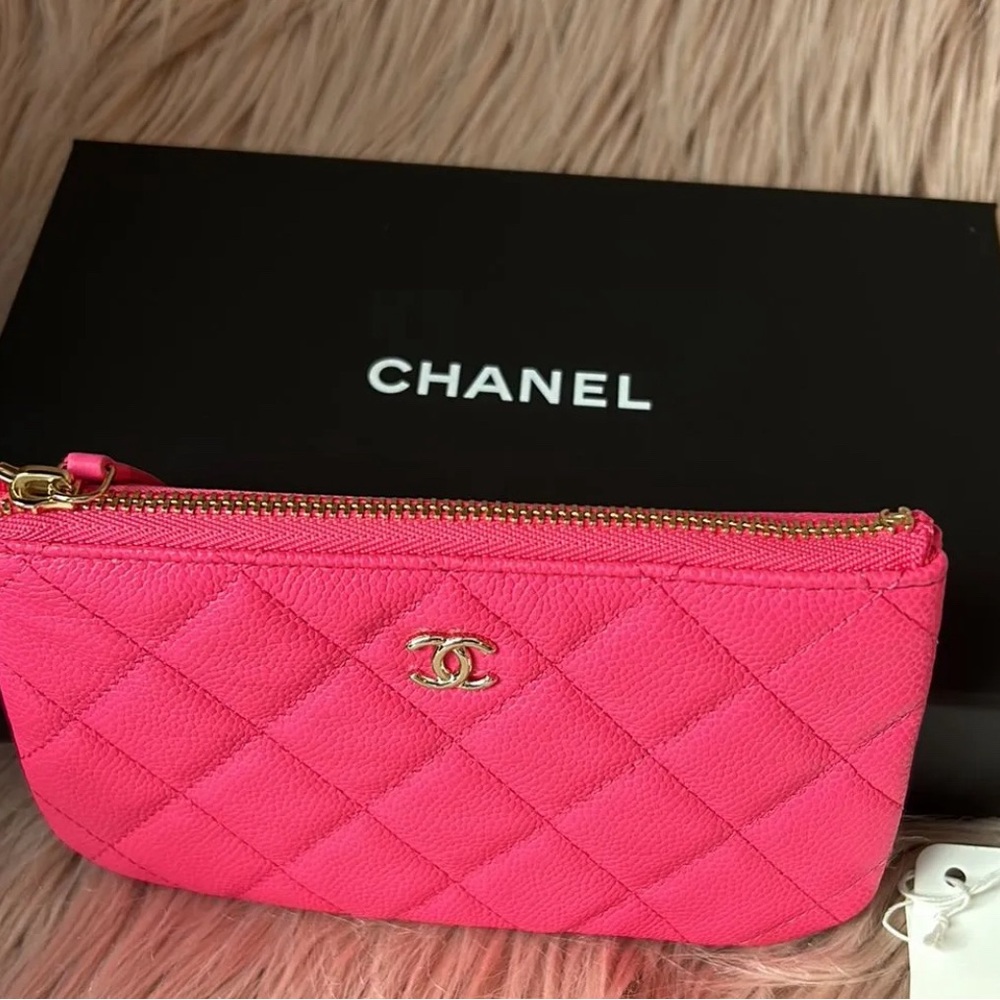 Chanel caviar mini pouch. NWT